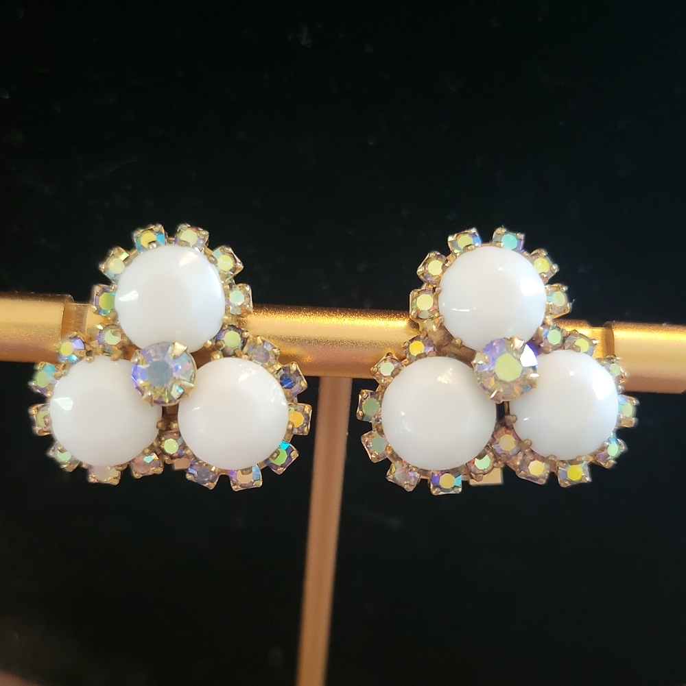 Vintage Kramer Milk Glass & AB Crystal Clip On Earrings - Picture 4 of 7